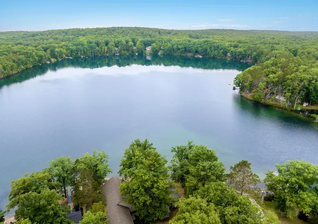 Photo 2 of Single family home for sale at 7277 NE Trillium Trl, Blue Lake Township Kalkaska, MI 49659 | MLS# 78080073337 | Listing updated on 2026-09-11