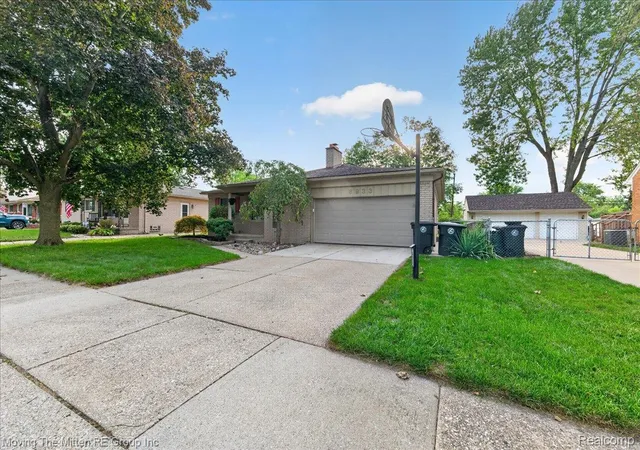 Photo 2 of Single family home for sale at 8933 Danzig St, Livonia, MI 48150 | MLS# 20261072376 | Listing updated on 2026-09-20
