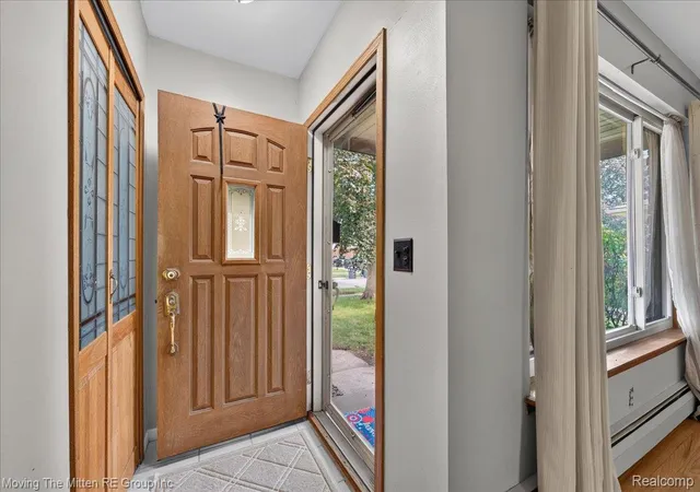 Photo 4 of Single family home for sale at 8933 Danzig St, Livonia, MI 48150 | MLS# 20261072376 | Listing updated on 2026-09-20