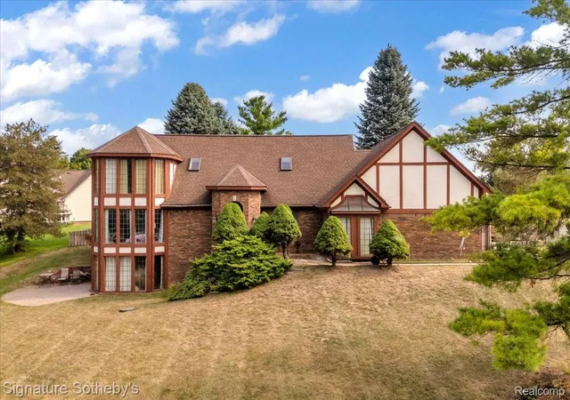 Photo 2 of Single family home for sale at 9925 Timothy Ln, South Lyon, MI 48178 | MLS# 20261072378 | Listing updated on 2026-09-16