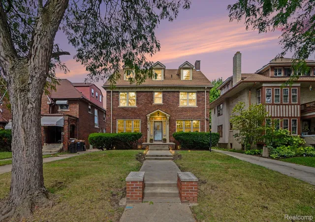 Photo 1 of Single family home for sale at 1646 Chicago Blvd, Detroit, MI 48206 | MLS# 20261072391 | Listing updated on 2026-10-18
