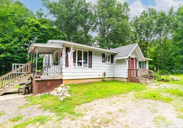 Photo 2 of Single family home for sale at 50778 Oak St, Grand Junction, MI 49056 | MLS# 66026047702 | Listing updated on 2026-09-17
