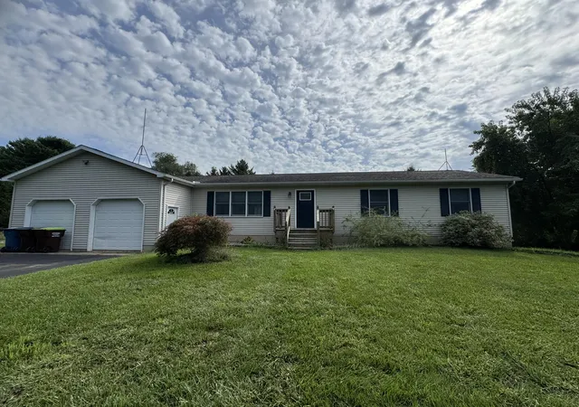 Photo 1 of Single family home for sale at 3668 Laberdee Rd, Adrian, MI 49221 | MLS# 81026047703 | Listing updated on 2026-09-12