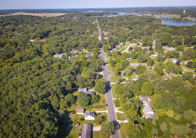 Photo 3 of Single family home for sale at 1807 Shettler Rd, Muskegon, MI 49444 | MLS# 71026047701 | Listing updated on 2026-10-05