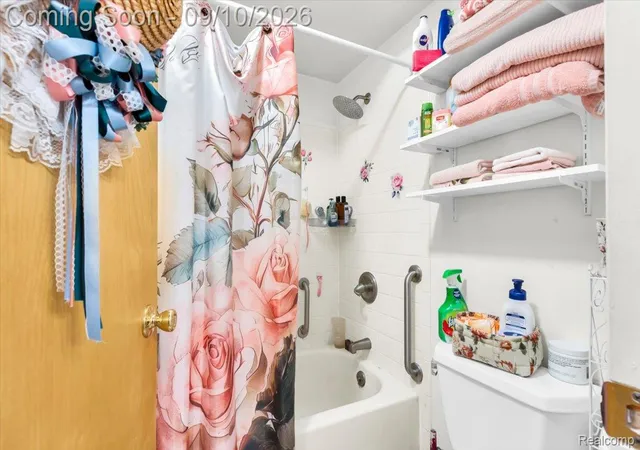 Photo 20 of Condo for sale at 938 Saybrook Dr #10, Waterford, MI 48327 | MLS# 20261072401 | Listing updated on 2026-09-10