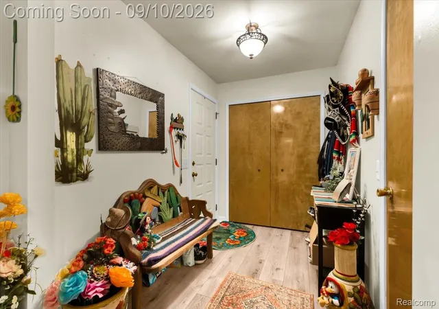 Photo 3 of Condo for sale at 938 Saybrook Dr #10, Waterford, MI 48327 | MLS# 20261072401 | Listing updated on 2026-09-10