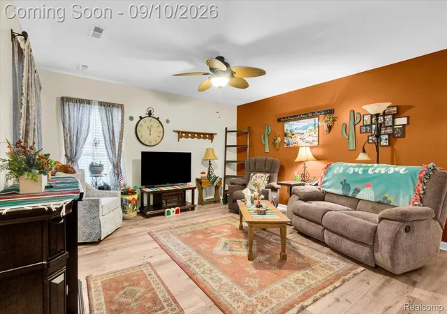 Photo 4 of Condo for sale at 938 Saybrook Dr #10, Waterford, MI 48327 | MLS# 20261072401 | Listing updated on 2026-09-10