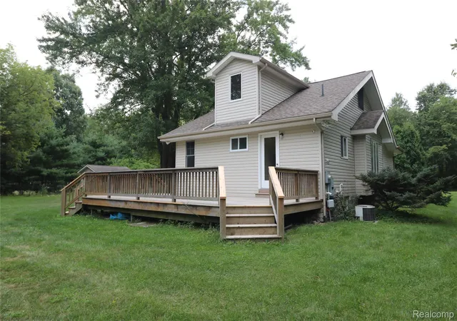 Photo 3 of Single family home for sale at 4223 S Baldwin Rd, Lake Orion, MI 48359 | MLS# 20261072404 | Listing updated on 2026-09-14