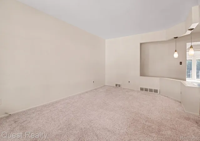 Photo 4 of Single family home for sale at 3450 Shampo Dr, Warren, MI 48092 | MLS# 20261072406 | Listing updated on 2026-09-09