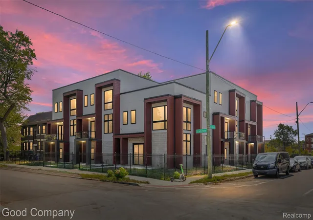 Condo for sale at 161 Gladstone St, Detroit, MI 48202 | MLS# 20261072417