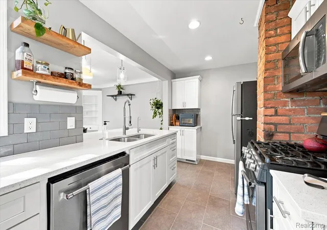 Photo 3 of Single family home for sale at 1707 Albany St, Ferndale, MI 48220 | MLS# 20261072418 | Listing updated on 2026-09-10