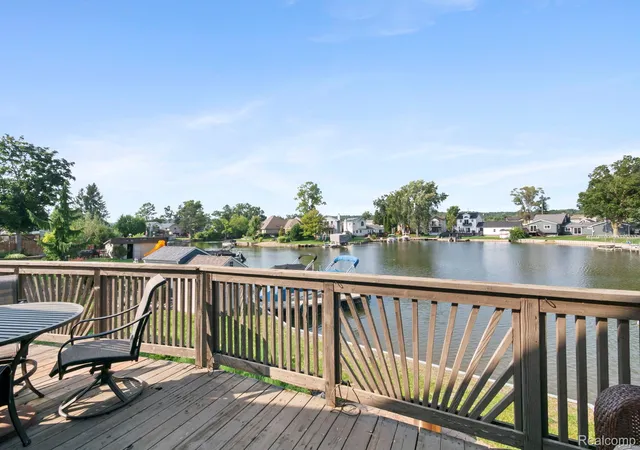 Photo 3 of Single family home for sale at 9484 Bonnie Briar St, White Lake, MI 48386 | MLS# 20261072422 | Listing updated on 2026-09-11
