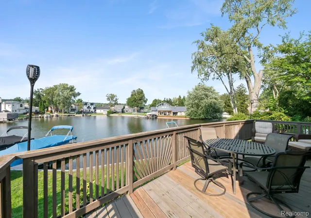 Photo 3 of Single family home for sale at 9484 Bonnie Briar St, White Lake, MI 48386 | MLS# 20261072422 | Listing updated on 2026-09-11