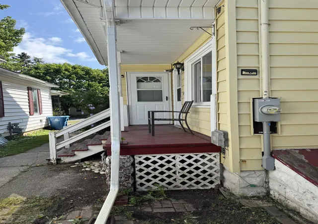 Photo 4 of Single family home for sale at 370 4th Street, Manistee, MI 49660 | MLS# 78080073340 | Listing updated on 2026-09-12