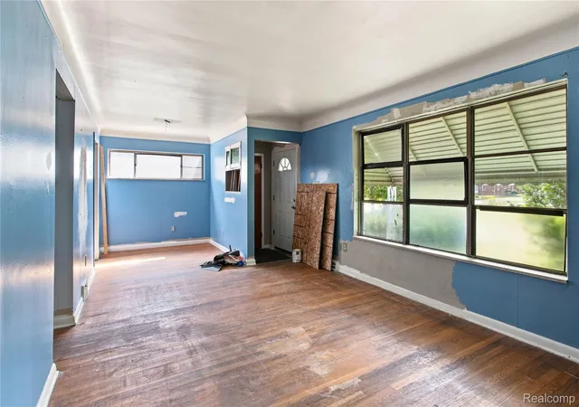 Photo 3 of Single family home for sale at 20210 Chapel St, Detroit, MI 48219 | MLS# 20261072424 | Listing updated on 2026-09-11