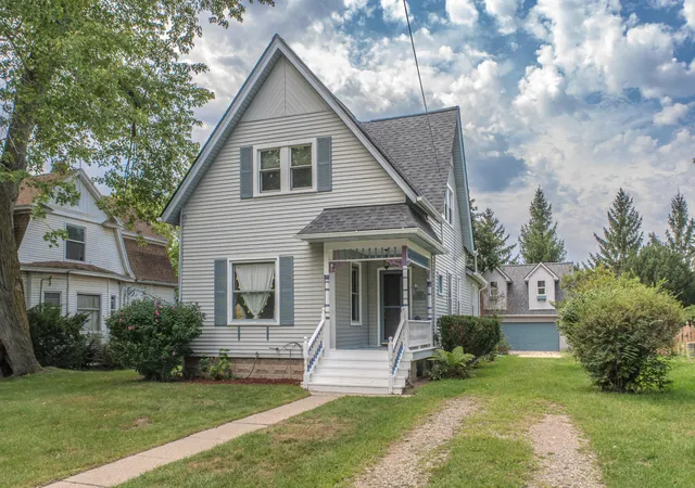 Photo 1 of Single family home for sale at 222 Monroe St, Saline, MI 48176 | MLS# 81026047718 | Listing updated on 2026-09-11