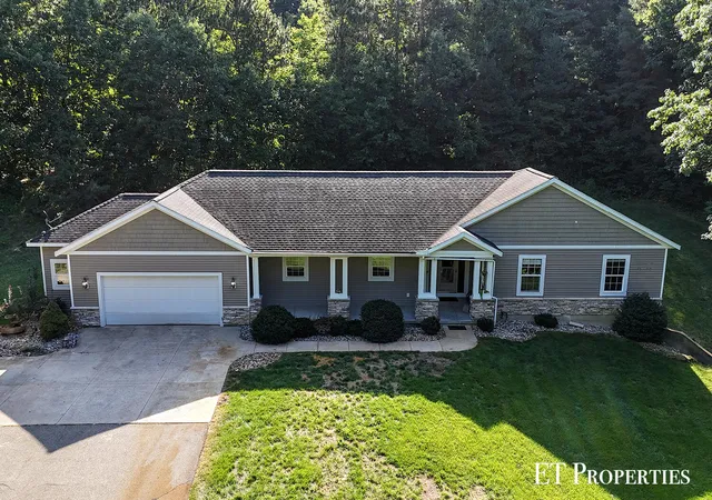 Photo 1 of Sale Pending at 7801 Cascade Rd Se, Grand Rapids, MI 49546 | MLS# 65026047723 | Listing updated on 2026-09-16