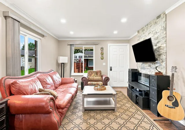 Photo 4 of Condo for sale at 11819 Meadow Ln Dr, Warren, MI 48093 | MLS# 58050221180 | Listing updated on 2026-09-09