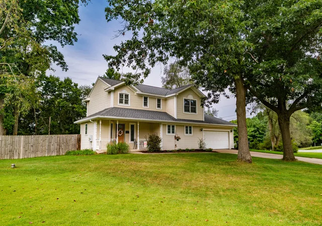 Photo 3 of Single family home for sale at 765 Chadds Frd Way, Kalamazoo, MI 49009 | MLS# 66026047726 | Listing updated on 2026-09-17