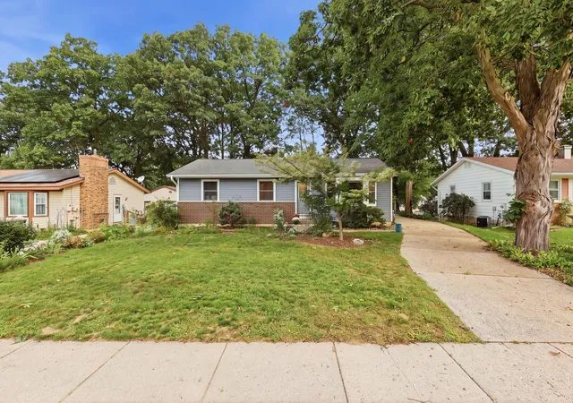 Photo 1 of Single family home for sale at 2513 Windview St SW, Wyoming, MI 49519 | MLS# 65026047727 | Listing updated on 2026-09-09