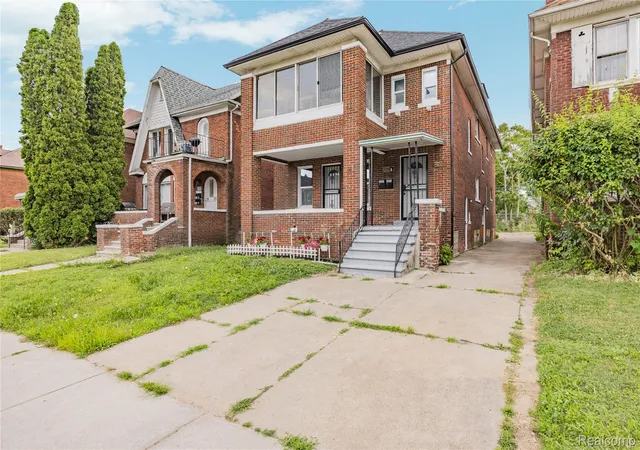 Listing Photo 3 - Condo for sale in building located at 3251 Calvert St, Detroit, MI 48206