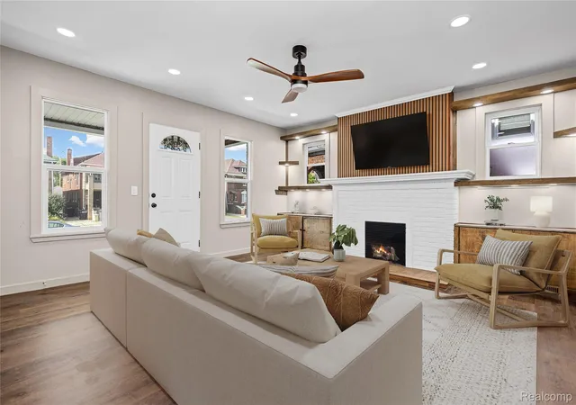 Listing Photo 5 - Condo for sale in building located at 3251 Calvert St, Detroit, MI 48206