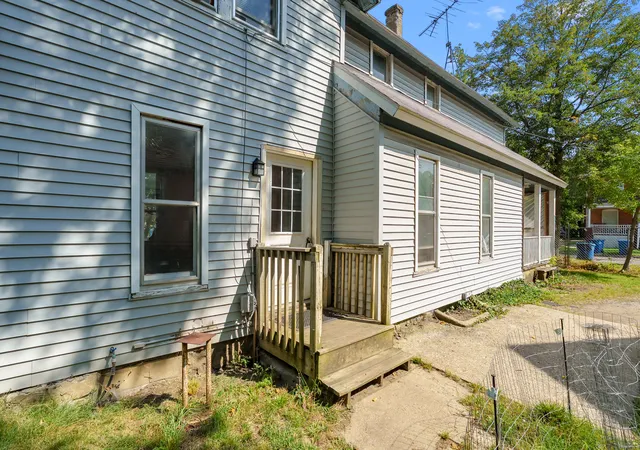 Photo 2 of Single family home for sale at 829 Simpson St, Kalamazoo, MI 49007 | MLS# 66026047733 | Listing updated on 2026-09-09