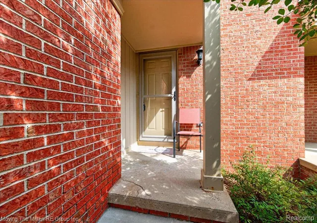 Listing Photo 4 - Condo for sale in building located at 3055 Ailsa Craig Dr, Ann Arbor, MI 48108