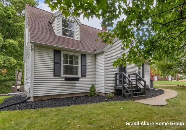 Photo 2 of Single family home for sale at 5119 18 Mile Rd Ne, Cedar Springs, MI 49319 | MLS# 65026047742 | Listing updated on 2026-09-09