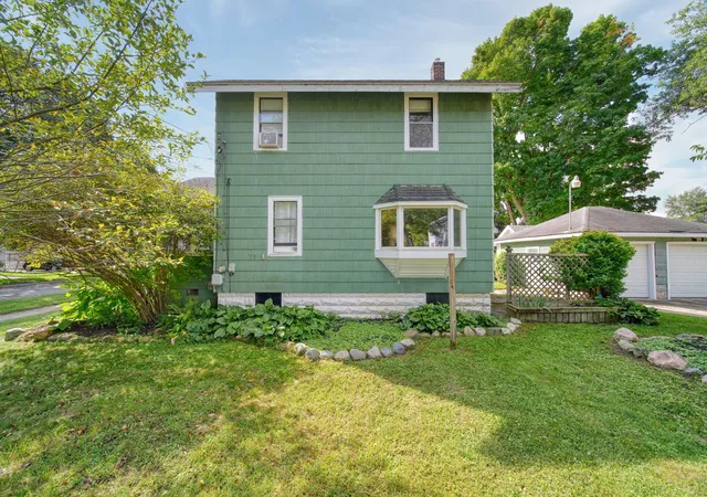 Photo 1 of Single family home for sale at 626 Orange St, Jackson, MI 49202 | MLS# 55026047737 | Listing updated on 2026-09-10