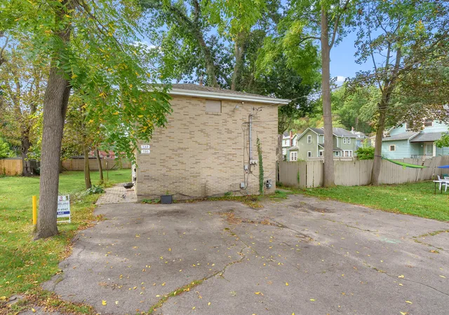 Listing Photo 3 - Condo for sale in building located at 733 Wheaton Ave, Kalamazoo, MI 49008