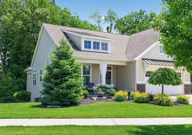 Listing Photo 3 - Condo for sale in building located at 6148 Harmon Grn Ave SW, Grandville, MI 49418