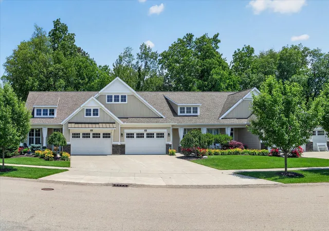Listing Photo 4 - Condo for sale in building located at 6148 Harmon Grn Ave SW, Grandville, MI 49418