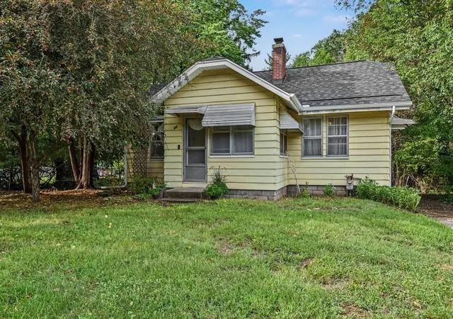 Photo 1 of Sale Pending at 23 E Langley Rd, Battle Creek, MI 49015 | MLS# 64026047745 | Listing updated on 2026-09-18