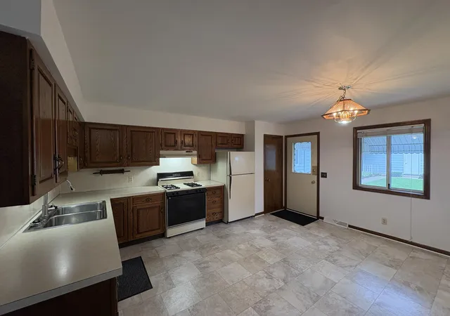Photo 3 of Condo for sale at 5742 Leisure S Dr SE #101, Grand Rapids, MI 49548 | MLS# 65026047747 | Listing updated on 2026-09-18