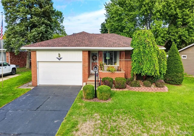 Single family home for sale at 411 Tanview Dr, Oxford, MI 48371 | MLS# 20261072477