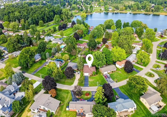 Photo 2 of Single family home for sale at 411 Tanview Dr, Oxford, MI 48371 | MLS# 20261072477 | Listing updated on 2026-09-12