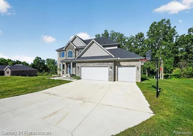 Photo 2 of Single family home for sale at 126 Parker, Ortonville, MI 48462 | MLS# 20261072479 | Listing updated on 2026-09-14