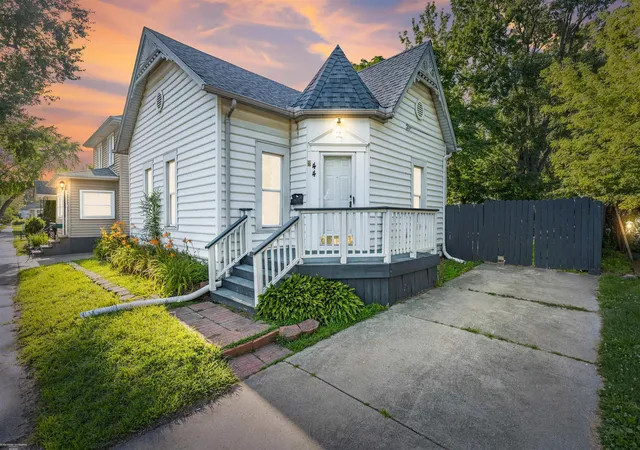 Photo 1 of Single family home for sale at 44 Union St, Mount Clemens, MI 48043 | MLS# 58050221193 | Listing updated on 2026-09-16