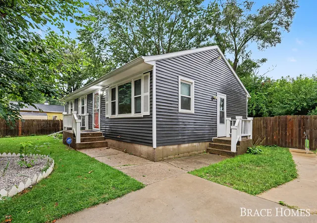Photo 2 of Single family home for sale at 7575 Regal Ave Se, Grand Rapids, MI 49548 | MLS# 65026047755 | Listing updated on 2026-09-17