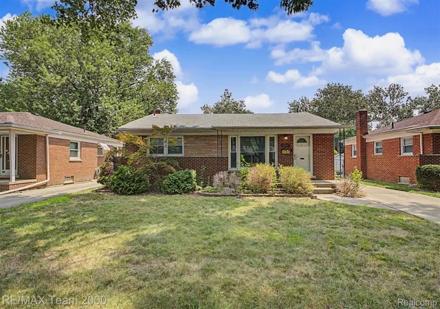 Photo 1 of Sale Pending at 8350 N Evangeline St, Dearborn Heights, MI 48127 | MLS# 20261072480 | Listing updated on 2026-09-14