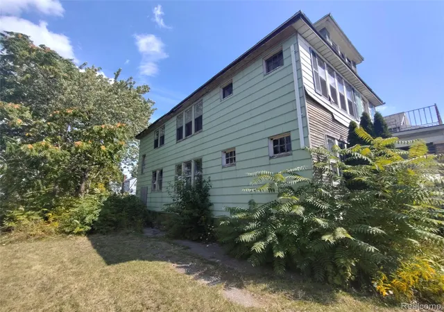 Photo 2 of Single family home for sale at 14223 Glenwood St, Detroit, MI 48205 | MLS# 20261072483 | Listing updated on 2026-09-28