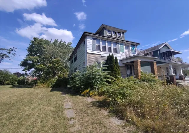 Photo 3 of Single family home for sale at 14223 Glenwood St, Detroit, MI 48205 | MLS# 20261072483 | Listing updated on 2026-09-28
