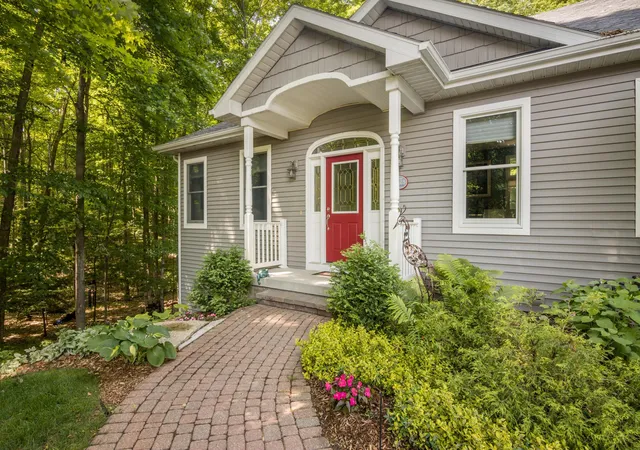 Photo 1 of Single family home for sale at 2725 Blue Meadow Dr, Traverse City, MI 49685 | MLS# 78080073343 | Listing updated on 2026-09-12