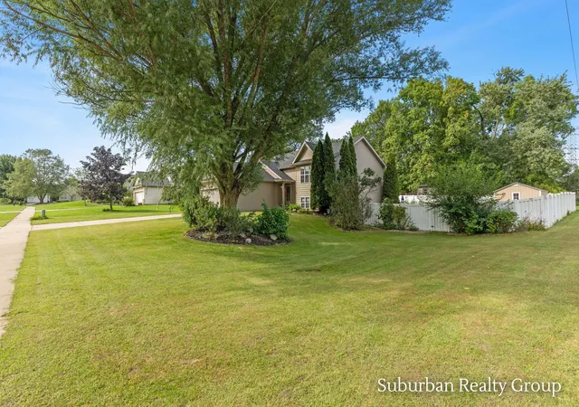 Photo 3 of Single family home for sale at 6379 Sheldon Dr, Hudsonville, MI 49426 | MLS# 65026047758 | Listing updated on 2026-09-14