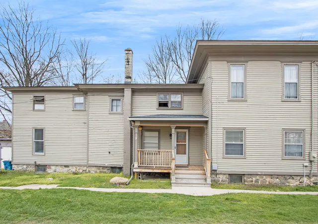 Listing Photo 5 - Condo for sale in building located at 127 Elm St, Kalamazoo, MI 49008
