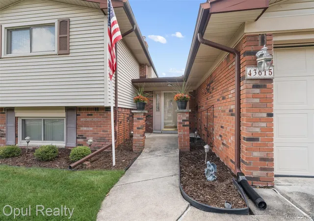 Photo 3 of Single family home for sale at 43615 Arlington Rd, Canton, MI 48187 | MLS# 20261072490 | Listing updated on 2026-09-19