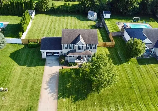 Photo 2 of Single family home for sale at 69428 Sundance Dr, Edwardsburg, MI 49112 | MLS# 69026047766 | Listing updated on 2026-09-11