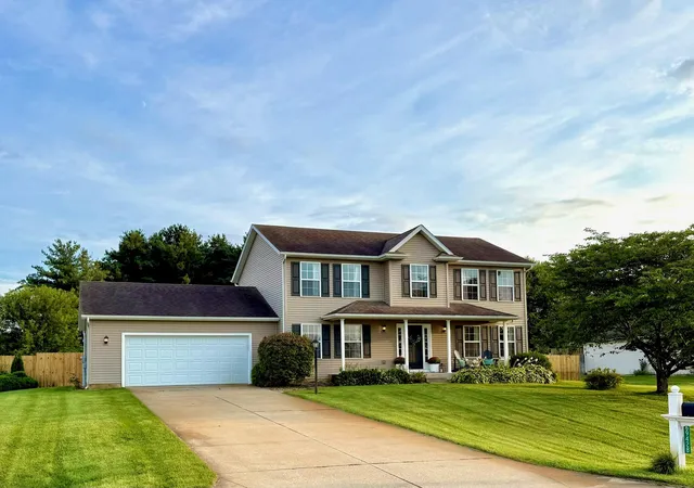 Photo 3 of Single family home for sale at 69428 Sundance Dr, Edwardsburg, MI 49112 | MLS# 69026047766 | Listing updated on 2026-09-11