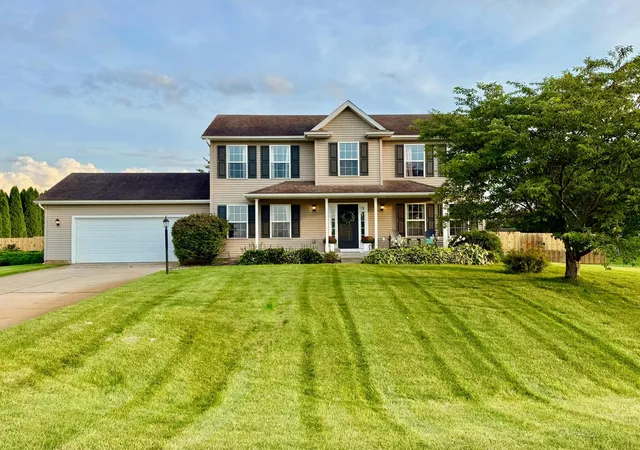 Photo 3 of Single family home for sale at 69428 Sundance Dr, Edwardsburg, MI 49112 | MLS# 69026047766 | Listing updated on 2026-09-11